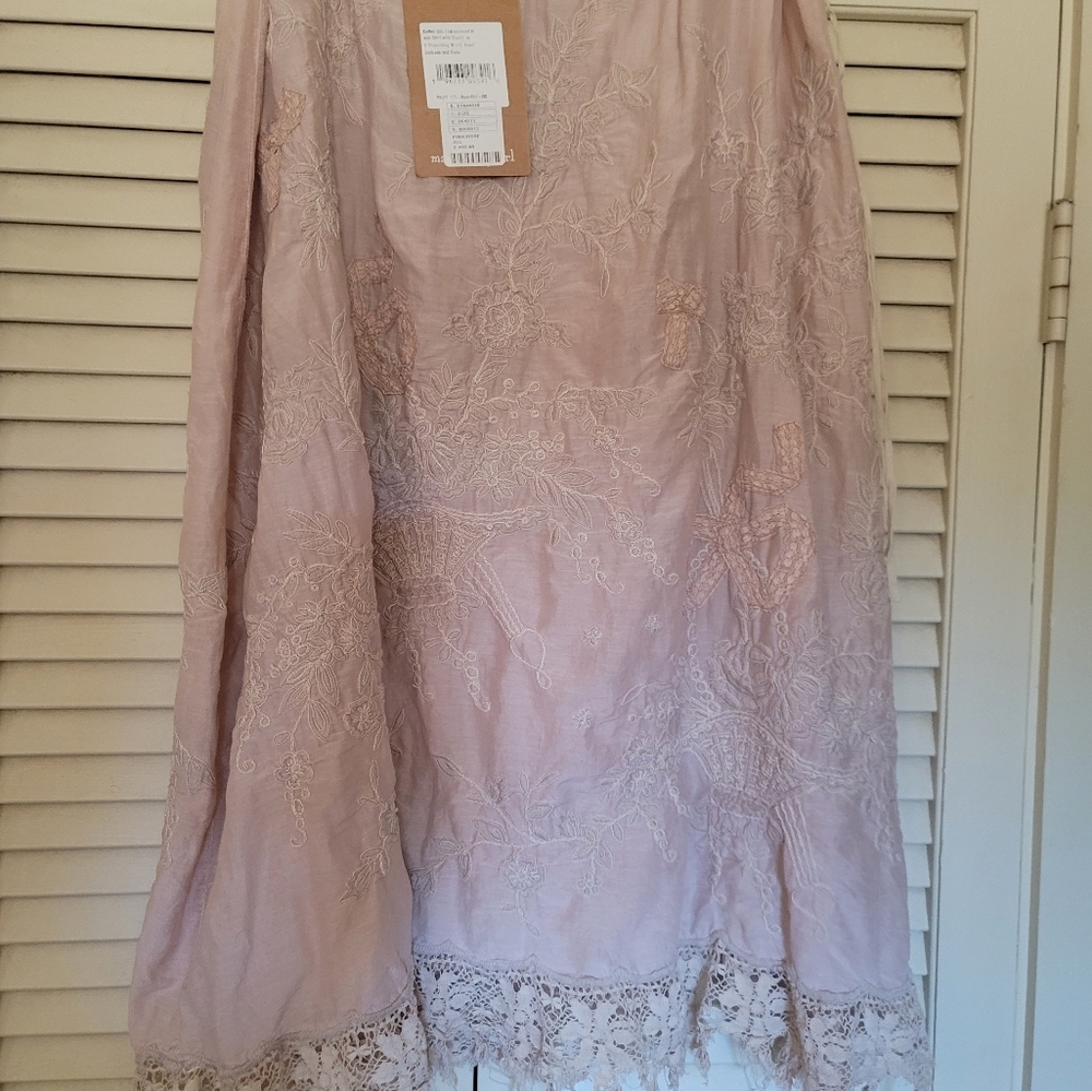 MAGNOLIA PEARL RARE Neena Skirt.
